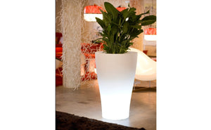 Skyline Design - Cone Planter LED Outdoor Light